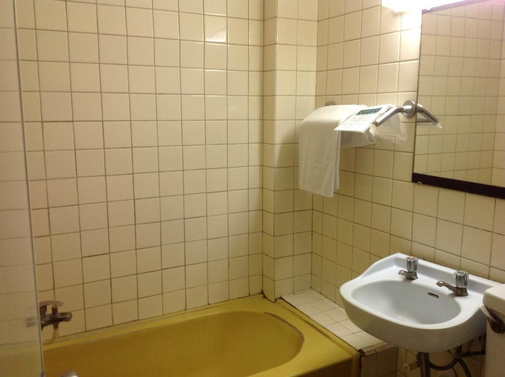 Reui Chung Hotel Kaohsiung Habitación foto