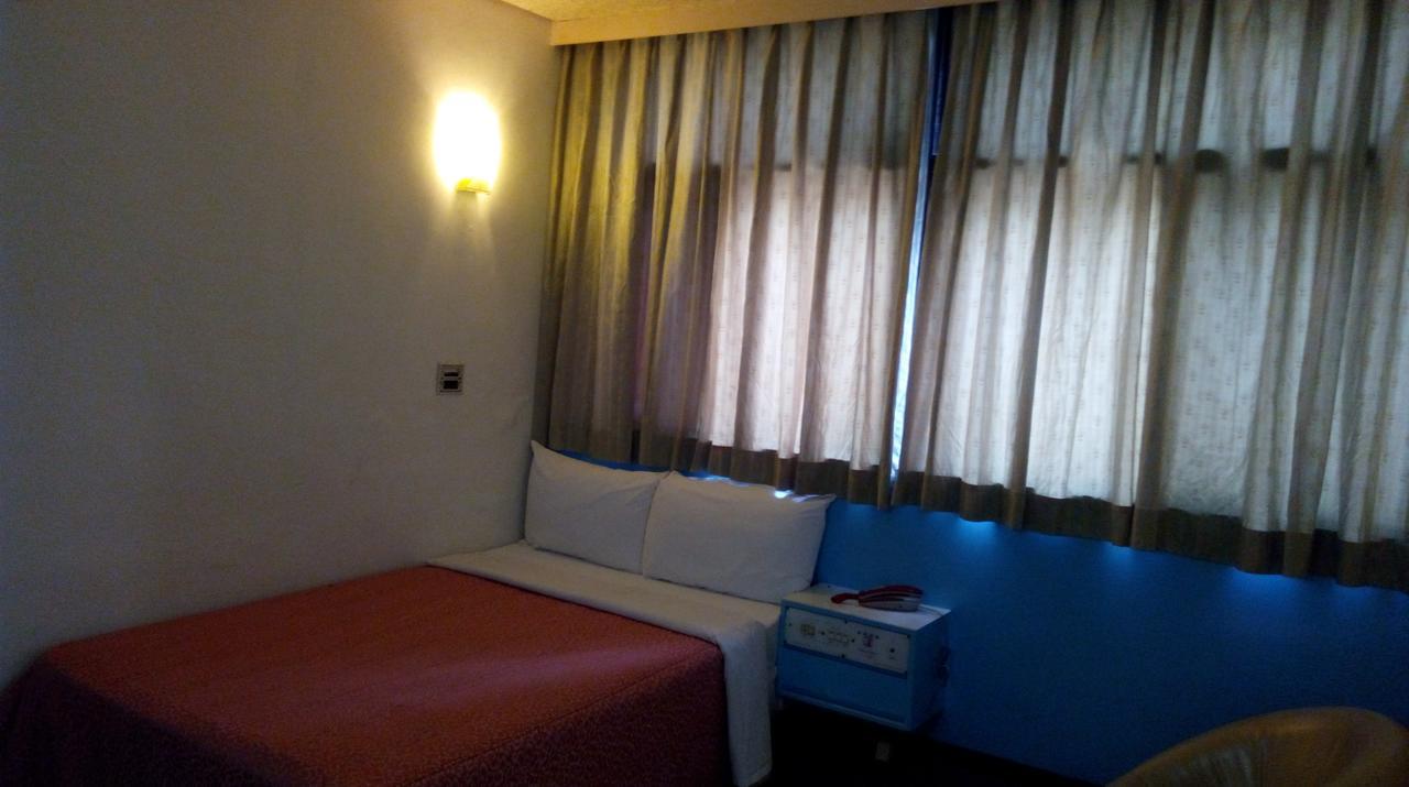 Reui Chung Hotel Kaohsiung Exterior foto